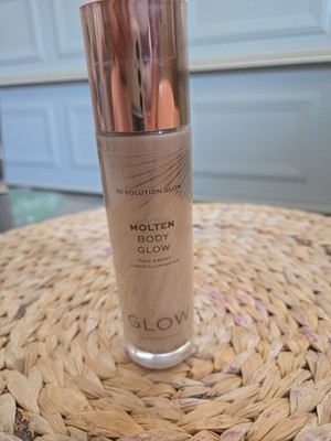 New Revolution Glow Molten Body Glow Face & Body Liquid Illuminator 3.38fl oz