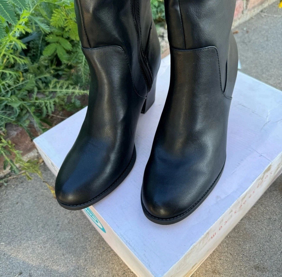 NUEVO CON ETIQUETAS Soda Firefly Negro Imitación CUERO Botas Tacón Alto Con Cordones Talla 10 Fantasía Foto 3 de 4