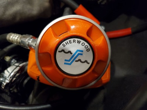 Scubapro Regolatore Tahata Sherwood con Custodia Scubapro e Zaino - Foto 10 di 13