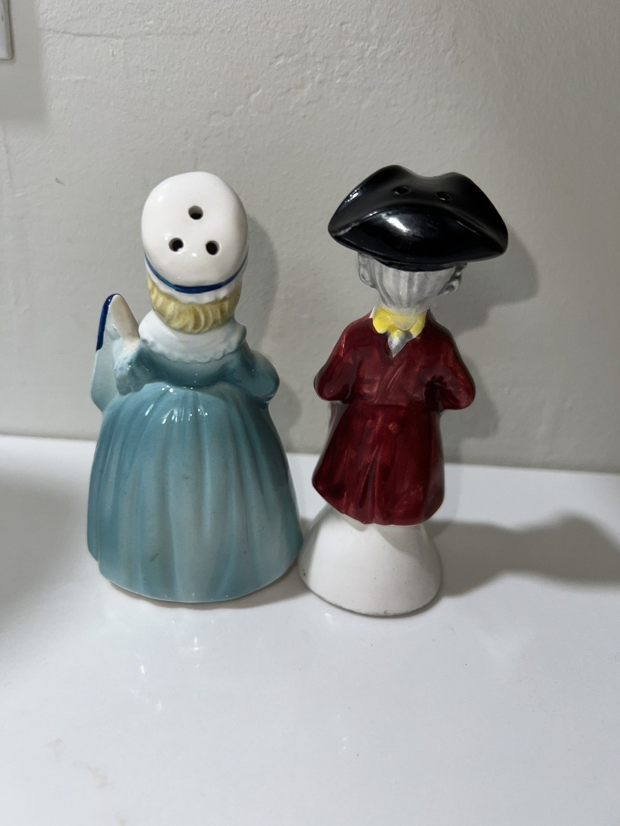 Vintage Salt & Pepper Shaker Set ~ Bill of Rights & Betsy Ross