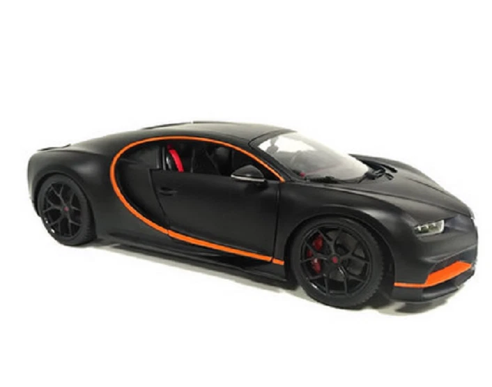 Bburago 1:18 Bugatti Chiron Sport Matte Black Diecast Model Racing Car - Image 4 of 4