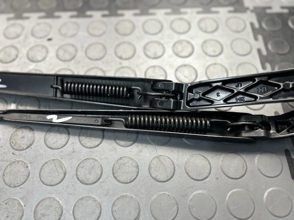 2005-2010 SCION TC ПЕРЕДНИЕ СТЕКЛООЧИСТИТЕЛИ OEM - Изображение 3 из 4