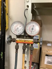 Ritchie Yellow Jacket Test And Charging Manifold With Gauges & Hoses