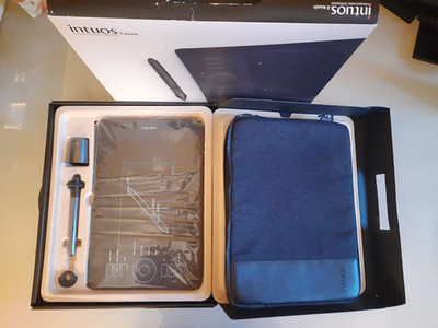 Wacom Intuos 5 Touch S - PTH-450 USB Grafiktablet - wenig genutzt