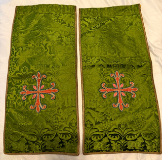 VINTAGE CATHOLIC CHURCH ALTAR GREEN SILK AGNUS DEI BROCADE TABERNACLE CURTAINS