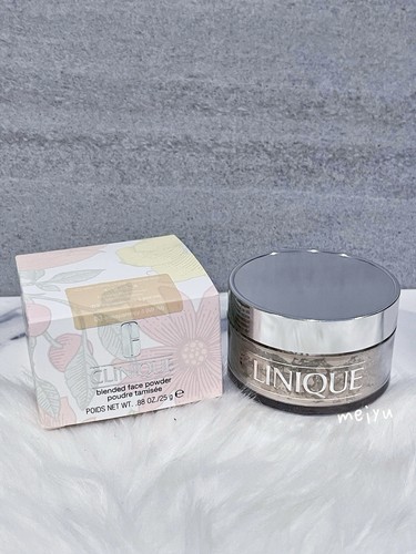 03 Transparency 3, Clinique Blended Face Powder, Full Size 0.88 oz / 25g, NIB - Picture 2 of 5