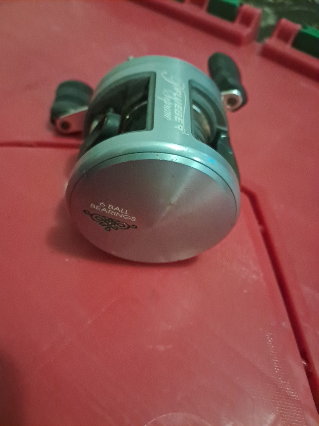Pflueger Supreme Baitcasting Reel 6 Ball Bearing 5:1 Gear Ra