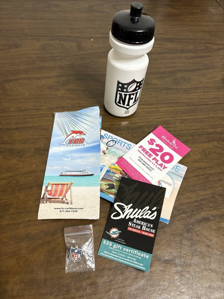 Mochila Larry Little Golf Clásica Negra, Polo 2XL, Botella de Agua y Pin NFL Foto 4 de 4