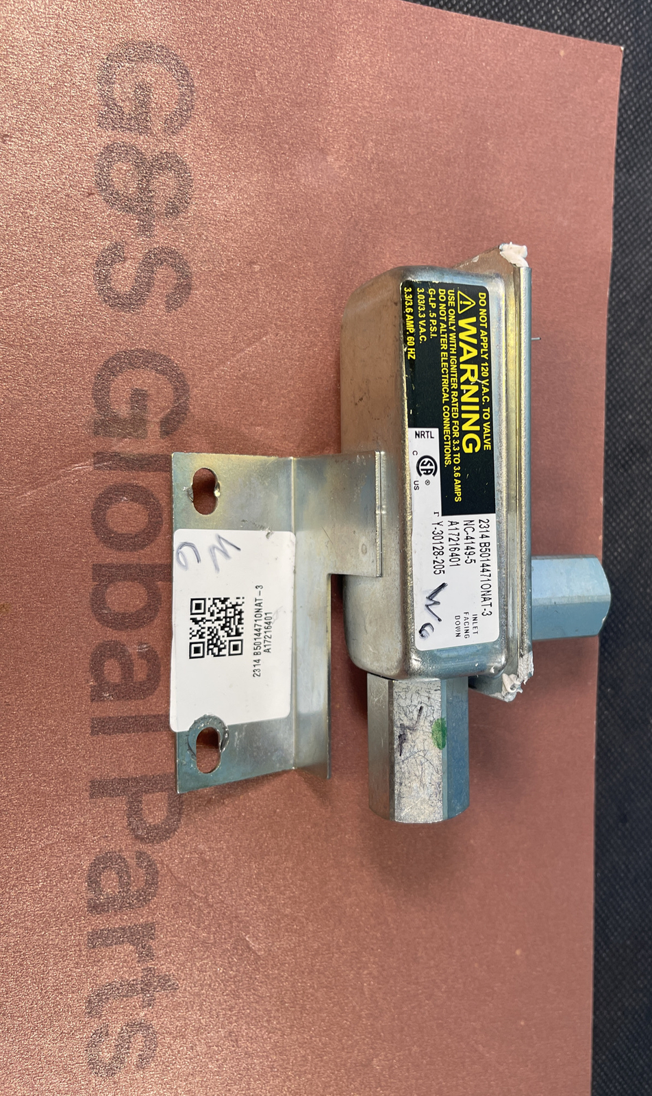 メゾン マルジェラ ツイスト ナンバーロゴ バングル Maison Margiela ツイスト ナンバーロゴ バングル