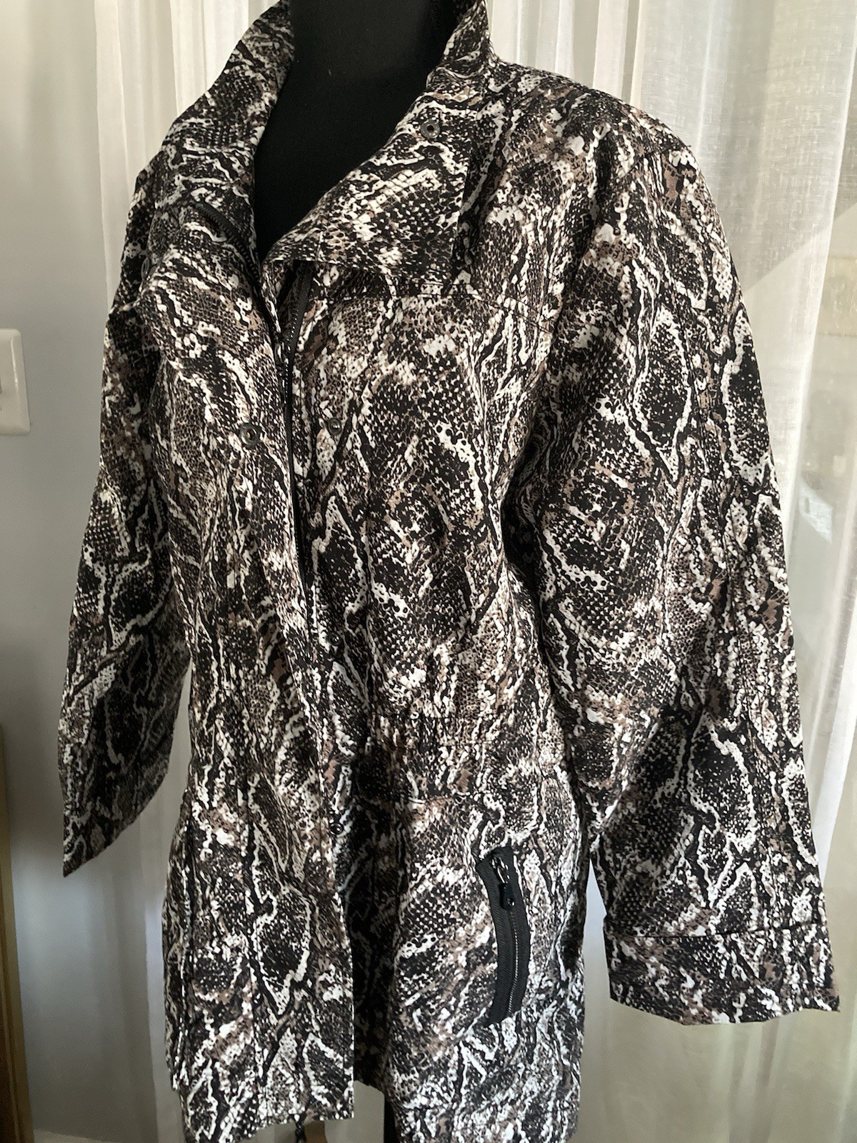 Soft Surroundings Python Snakeskin Print Viper Tr… - image 7