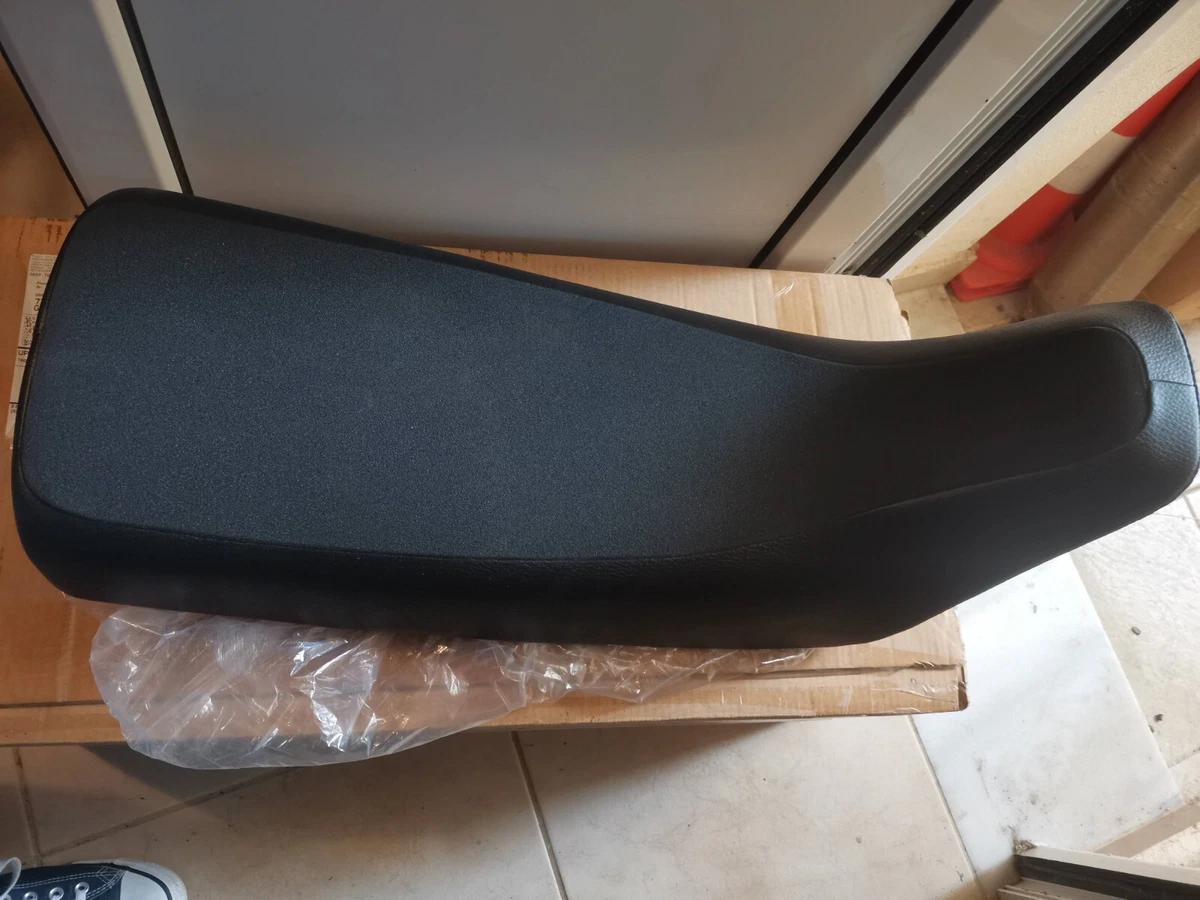 Seat Cover for Honda Africa Twin 750 Rd04 (19901992)