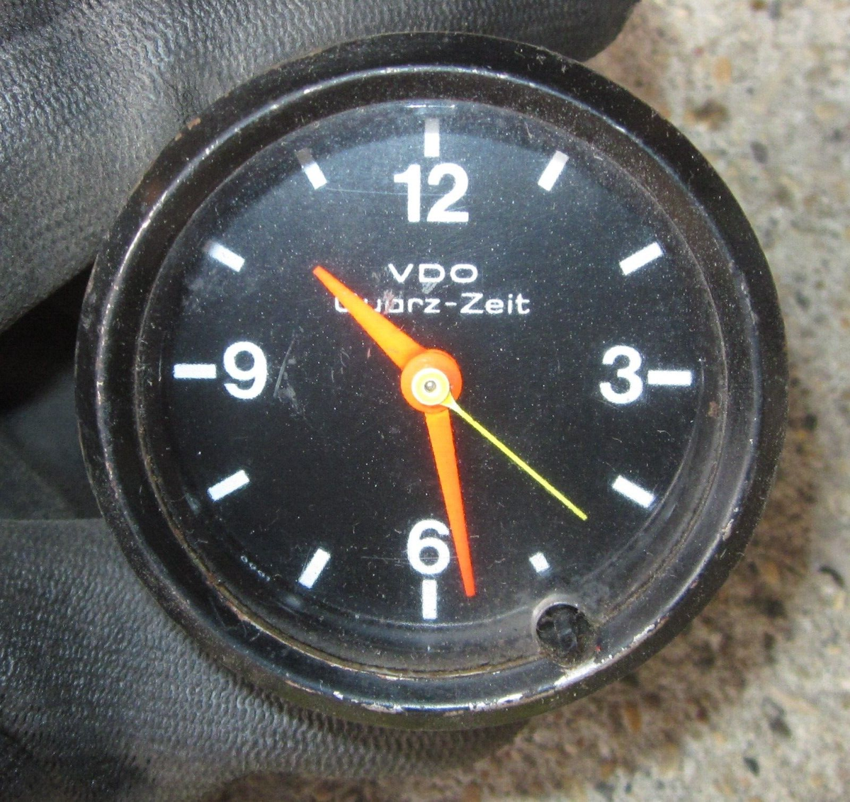 1980 VDO Quartz Clock Red Needle VW Audi Porsche 321919203D