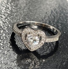 925 STERLING SILVER AND CZ HEART RING SIZE 9