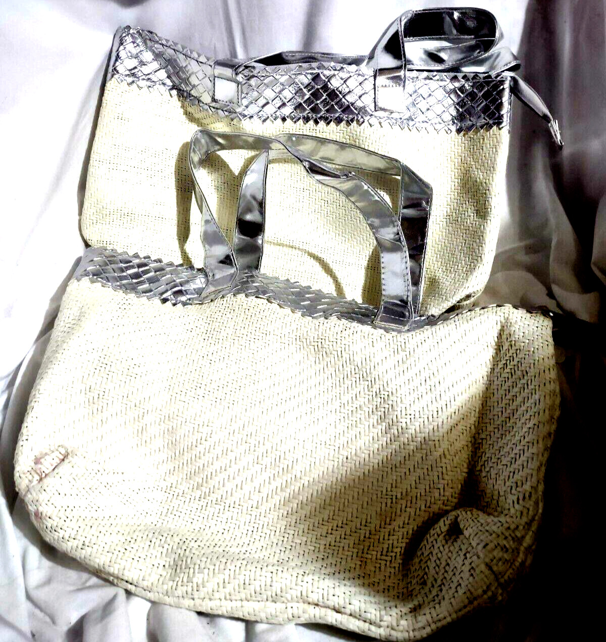 2 Matching Tote Shopping Bag Beach Vacation Double Strap White Woven Silver Trim