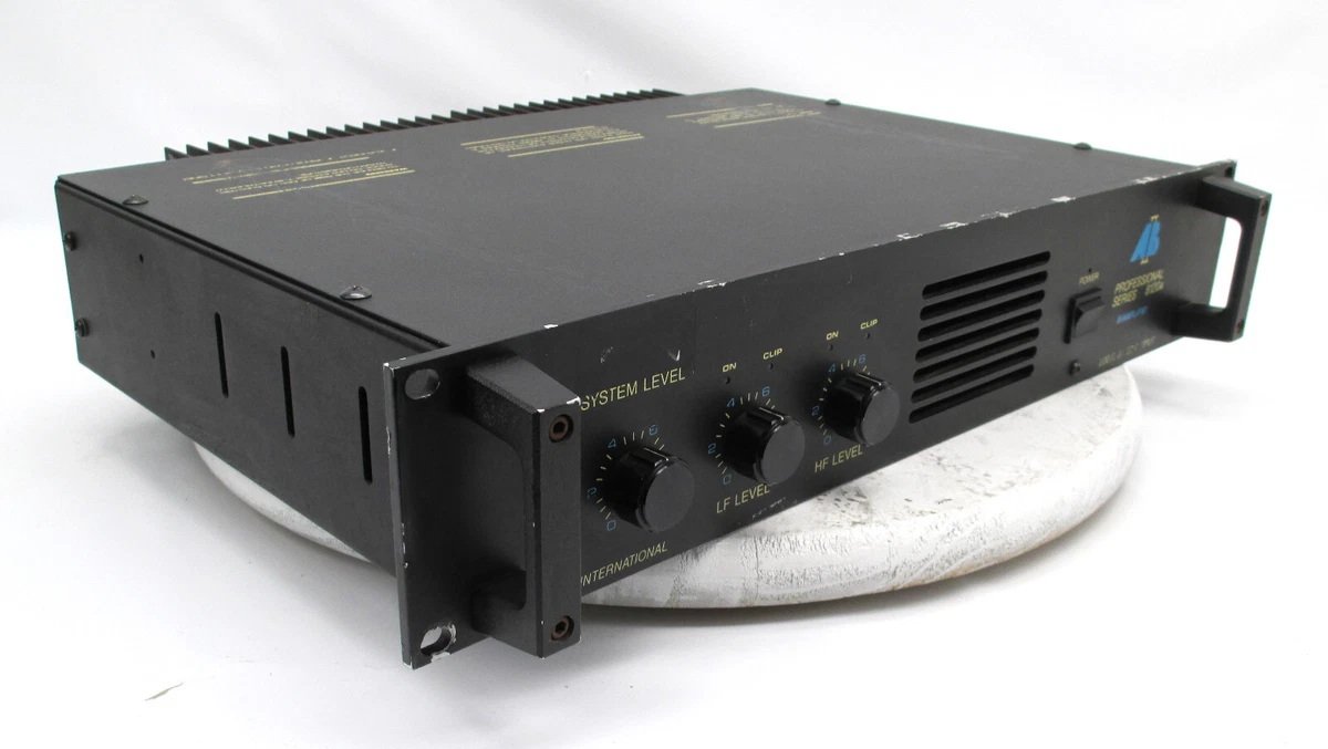 パワーアンプ AB PROFESSIONAL SERIES 9220A. AB International Professional Series 9220A Amplifier 350W at 8Ω