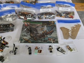 LEGO 71042 Silent Mary  Pirates  READ DESC. 100% COMPLETE WITH BOX MANUAL