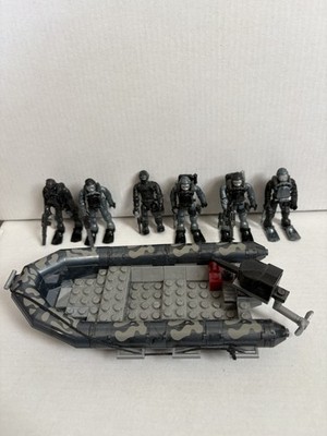 Call Of Duty Mega Bloks RIB Beach Assault + SEAL Figures