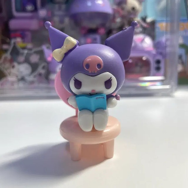 Kuroomi Perpetual Calendar Figure - Cute Desk Decor