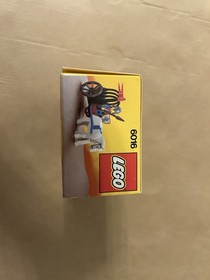 LEGO Castle: Knights' Arsenal (6016) -Brand New In Factory Sealed Box