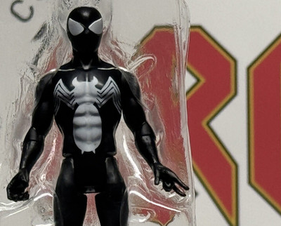 Hasbro Marvel Legends Series Retro 375 Collection Symbiote Spider-Man Figure