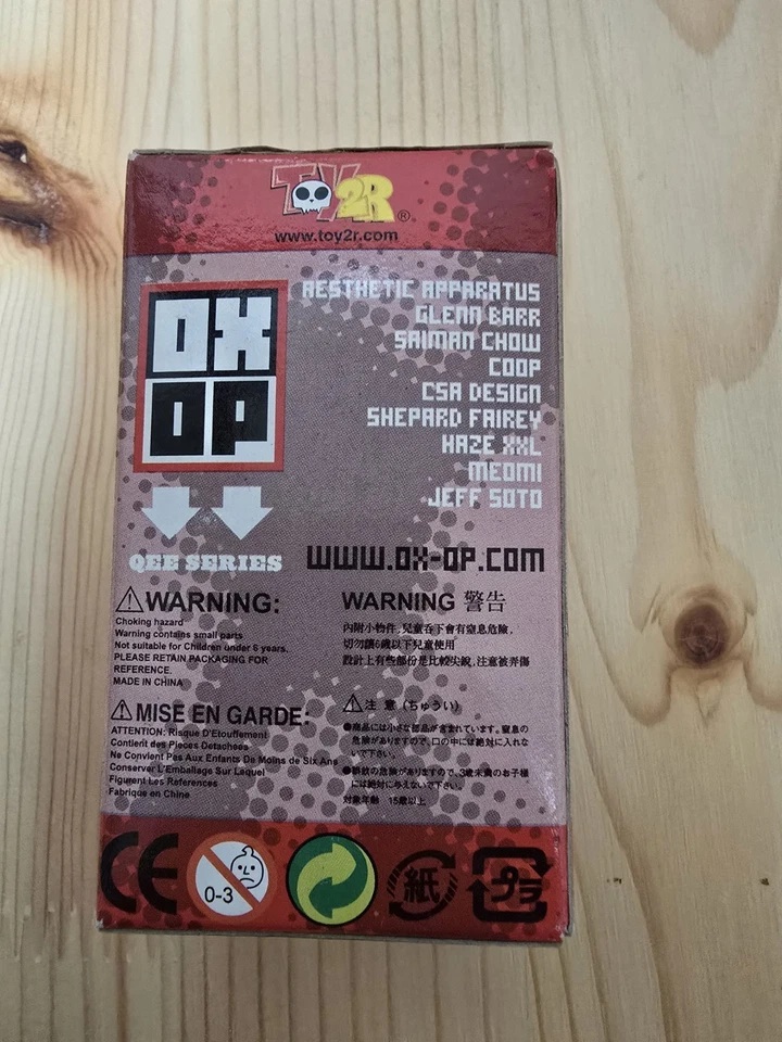 Firmado! Figura OBEY Shepard Fairey Qee OX-OP 2.5" Toy2r arte callejero vinilo urbano Foto 3 de 4