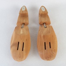 VINTAGE FLORSHEIM EXTRA LARGE CEDAR WOOD SHOE TREE