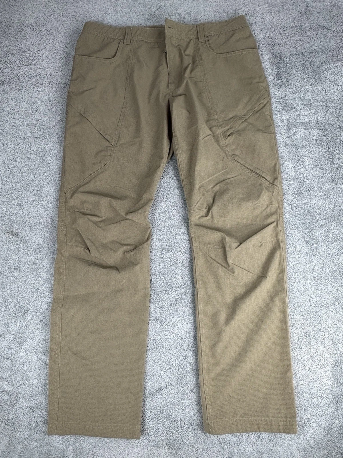 Under Armour STORM Tactical Casual Lightweight Loose Mens Pants Sz 36x32 Tan