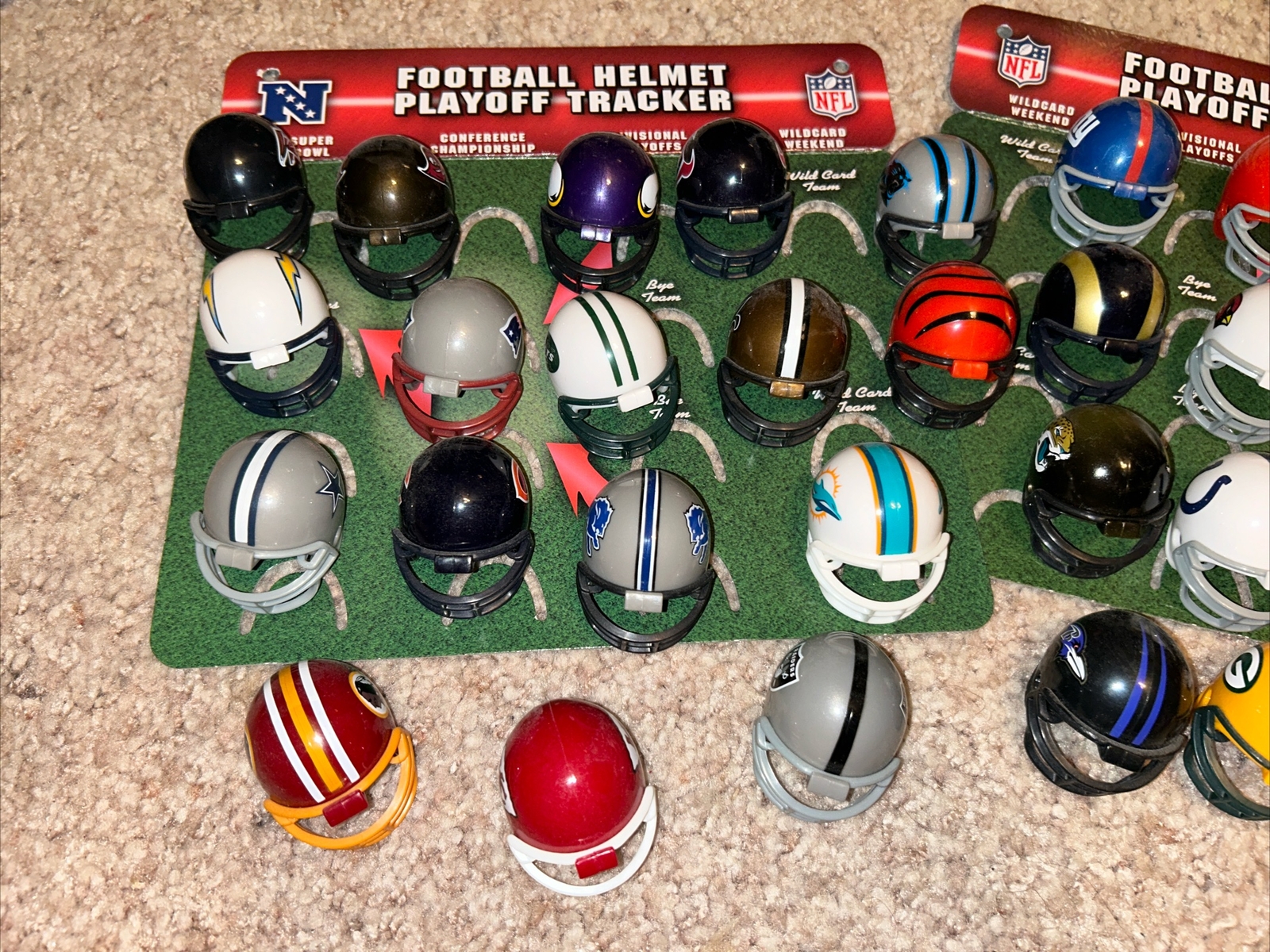 NFL Football 32 Team Mini Helmet Standings Tracker Display Set USED 95855324418 eBay