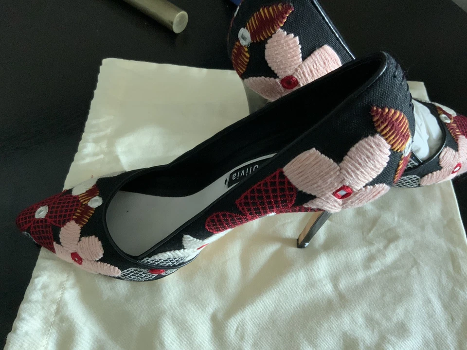 Alice + Olivia Embroidered Heels Size 40  Pink ,Red,white,black Multi - Image 3 of 4