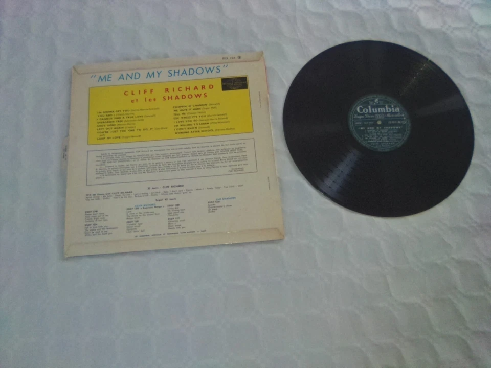RARE CLIFF RICHARD AND THE SHADOWWS REF FPX 196 "ME AND MY SHADOWS" BON ETAT - Photo 2/2