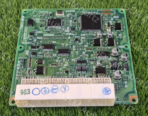 TOYOTA HIACE 89661-26D01 Engine computer ECU Oem Jdm Used - Picture 8 of 14