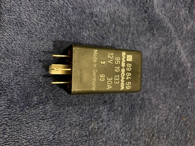 Late Classic SAAB 900 OEM Rear Window Defroster Relay 898459 9519133 / 900 9000