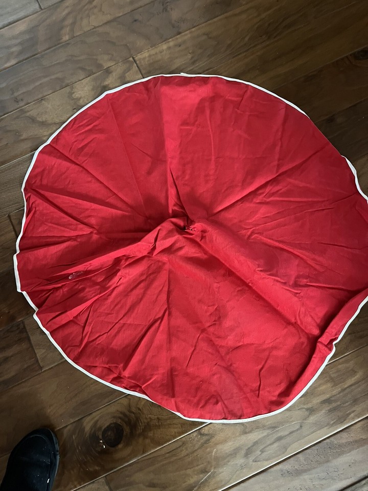 Vintage Christmas Tree Skirt Handmade Santa Claus 36” Diameter Red
