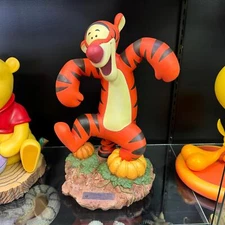 Disney Winnie the Pooh Master Craft Tigger Table Top Statue