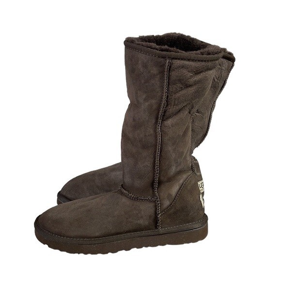 UGG Classic Tall Sheepskin Boot Brown Winter Soft Shearling Sz