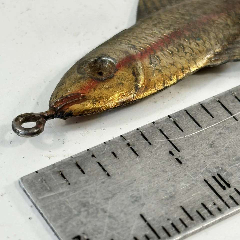 Señuelo de pesca vintage Fred Arbogast Tin Liz Minnow Bass Walleye para caja de aparejos Foto 2 de 4