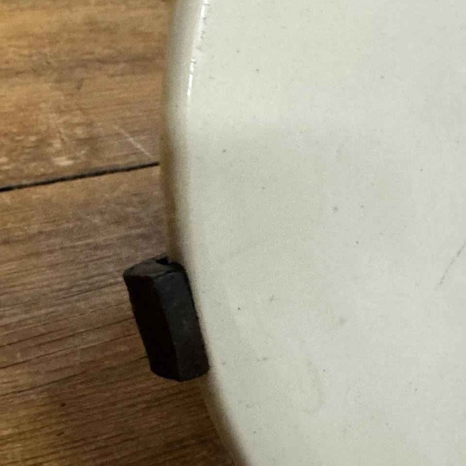 Antique 'Justitia Virtutum Regina' Ironstone Grocer’s Scale Plate & Attachment - Image 4 of 4