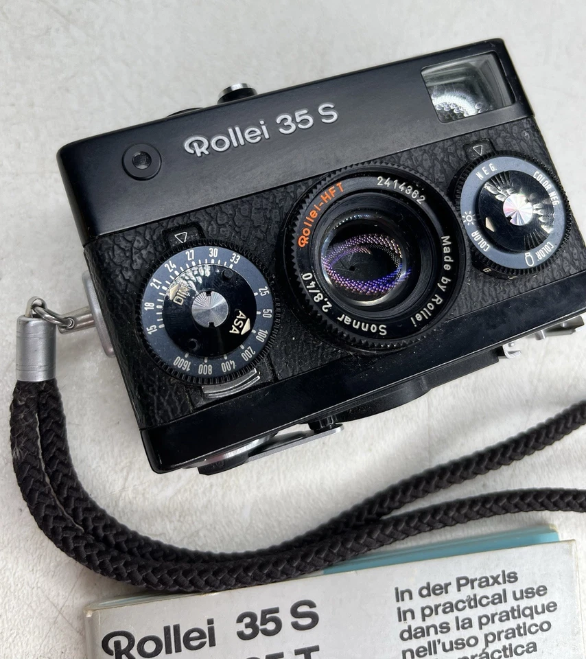 Bonita cámara fotográfica Rollei 35 S negra 35 mm Sonnar 40 mm F2,8 sin probar Foto 2 de 4