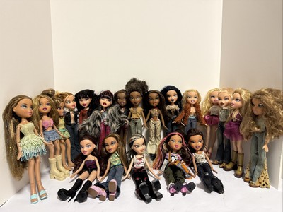 MGA Bratz Dolls 2000 s Lot Of 20/ Read