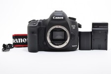 9886 Shots  Top MINT Canon EOS 5D Mark III 22.3 MP Digital SLR Camera JAPAN
