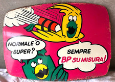 Tabella insegna pubblicitaria lamiera benzina BP conpersonaggi Carosello anni 60