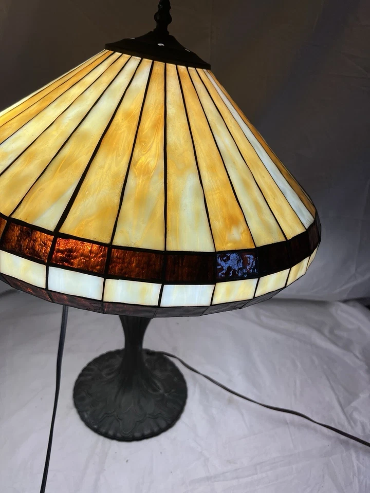 Lámpara de mesa vintage estilo Tiffany Art Deco luz soporte de metal 23" H 16" W pantalla Foto 4 de 4