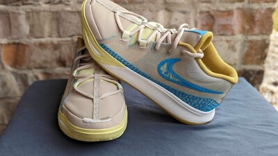 Size 8.5 - Nike Kyrie Flytrap VI Low Beige