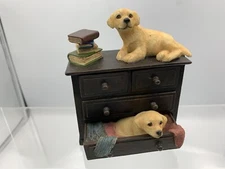 New Leonardo Collection Peace And Quiet Ornament Dogs On A Chest Of Drawers 1998