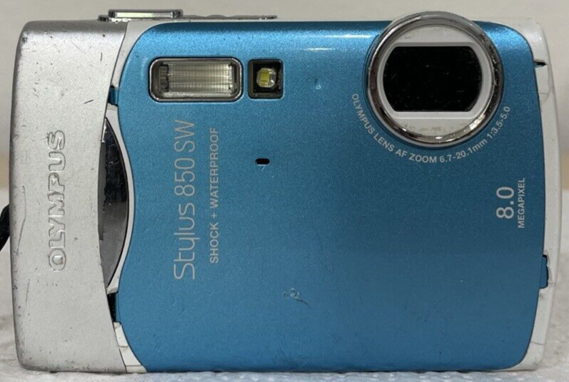 Olympus Stylus 850 SW 8.0MP Digital Camera (Blue) - POWERS ON