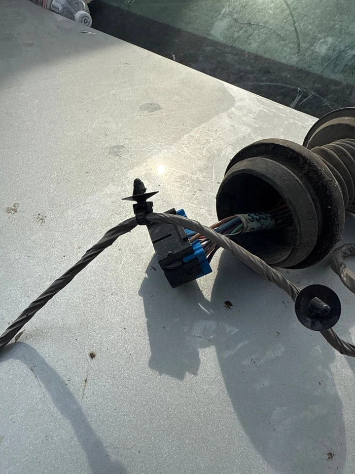 Chevrolet Impala 2000 2005 puerta trasera derecha ventana eléctrica bloqueo eléctrico arnés de puerta Foto 3 de 4