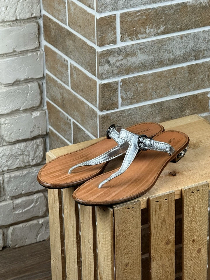 Sandalia Tanga Miu Plateada Con Detalles Cristal Talla US:11 EU:41 Foto 3 de 4