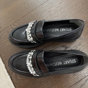 Stuart Weitzman Women’s Black Pearl Chain Loafer Flats Slip-On Round Toe