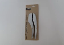 Zyliss Susi 3 Garlic Press - The Cleverly Swiss Brand 054067120843 New Cooking