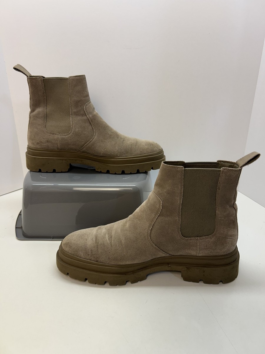 Vince Dave Suede Chelsea Boots Mens 10 Taupe Lug Sole Pull On Ankle Boots View 2